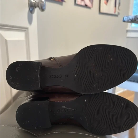 Brown Leather Knee-High Boots - Picture 5 of 7